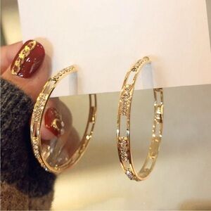 NEW 18K GOLD DIAMOND HOOP EARRINGS
